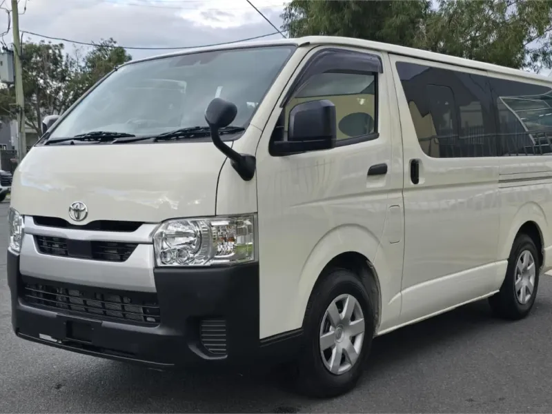 2WD (rear-wheel drive)