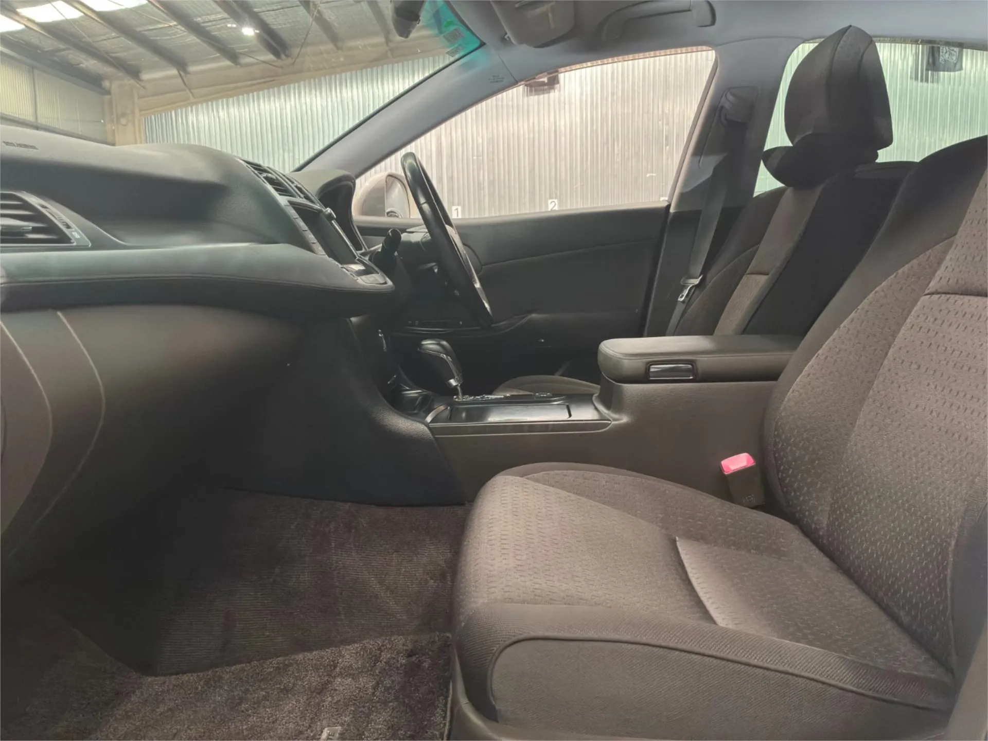 2009 Toyota Crown JDM car for sale — photo 13 of 20