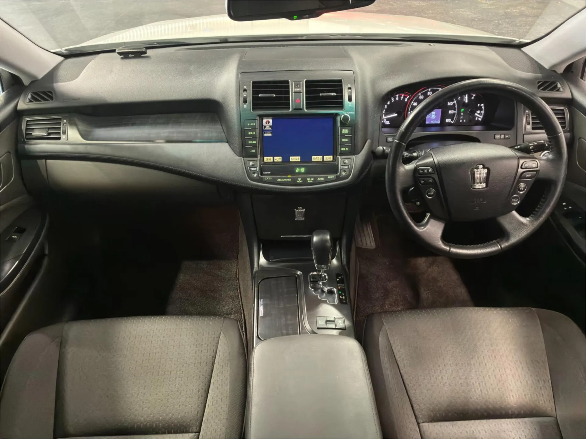 2009 Toyota Crown JDM car for sale — photo 3 of 20