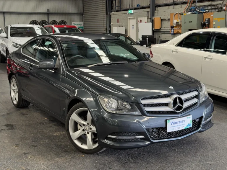 Tenorite Grey 2013 Mercedes-Benz C-Class C180 BlueEFFICIENCY C204