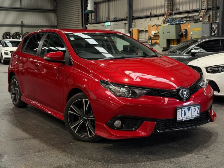 2015 Toyota Corolla SX ZRE182R