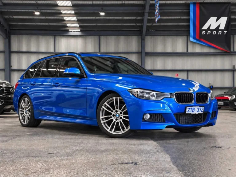 BLUE 2013 BMW 3 Series 320i F31