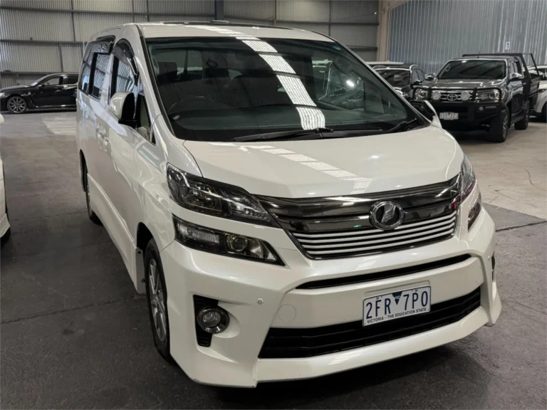 Pearl 2014 Toyota Vellfire V Premium GGH20W